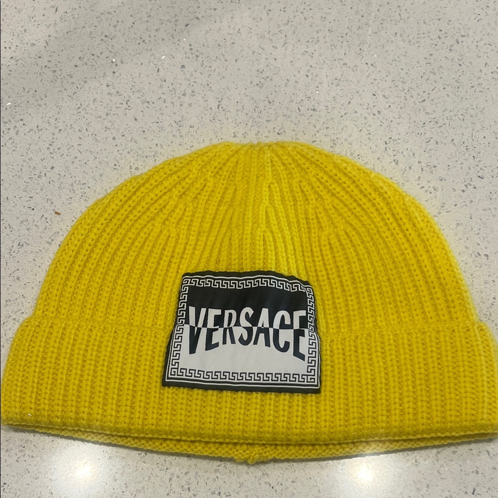 Versace Beanie💛